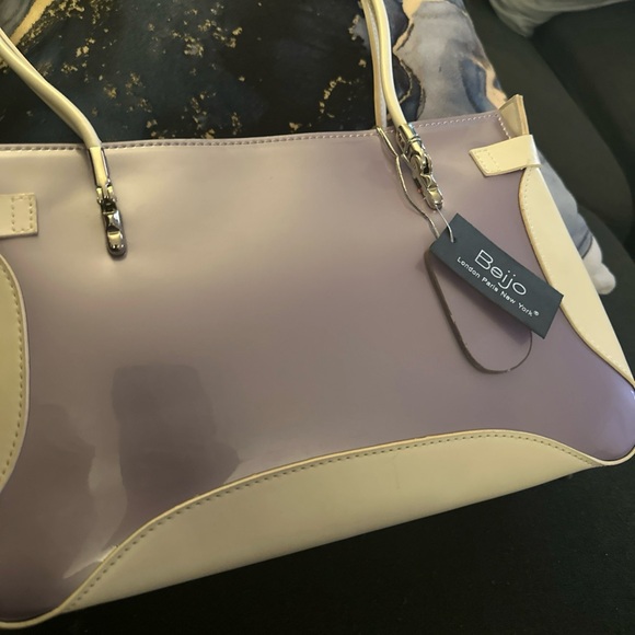 Beijo Lavender and Cream Shoulder Bag - Picture 7 of 10